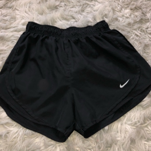 nike shorts - Picture 1 of 2